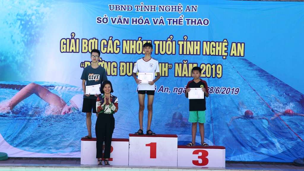 Bế mạc Giải bơi các nhóm tuổi tỉnh Nghệ An  “Đường đua xanh ” năm 2019